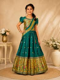pattu Lehenga